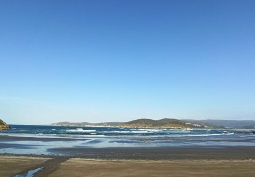 Cariño conta desde este venres con servizo de socorrismo na praia de Fornos